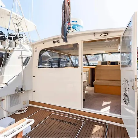 Barco Americano Sotogrande Torreguadiaro Exterior photo