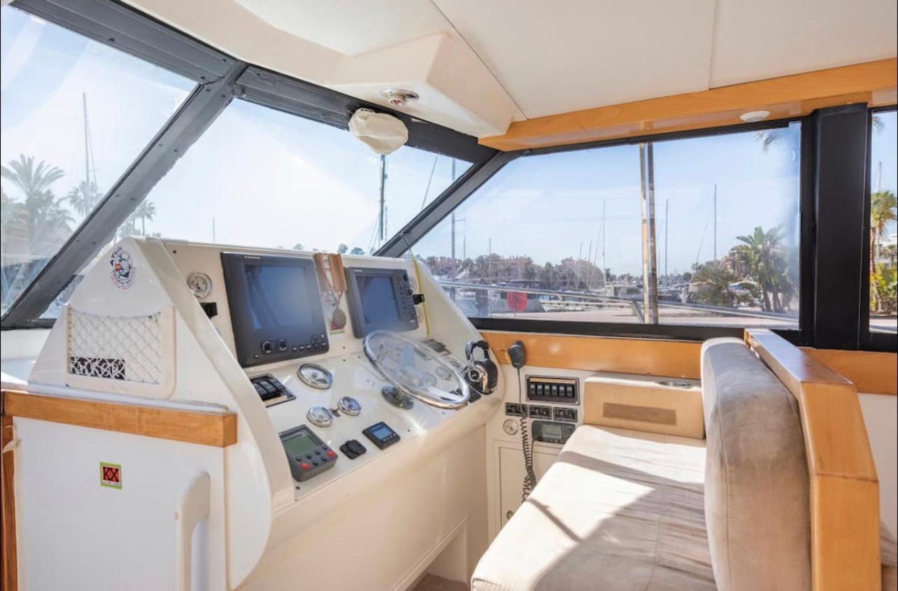 Barco Americano Sotogrande Botel *