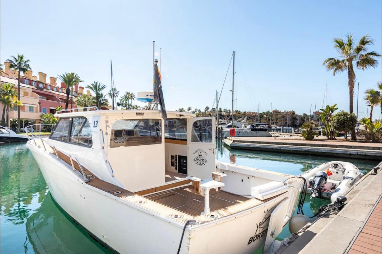 Botel Barco Americano Sotogrande *